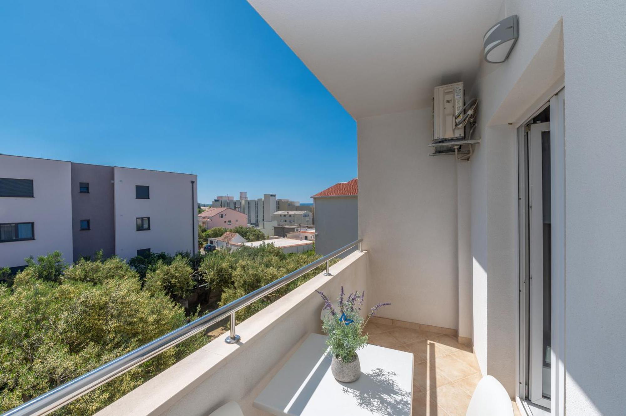 Apartmants Sestic 图彻皮 外观 照片